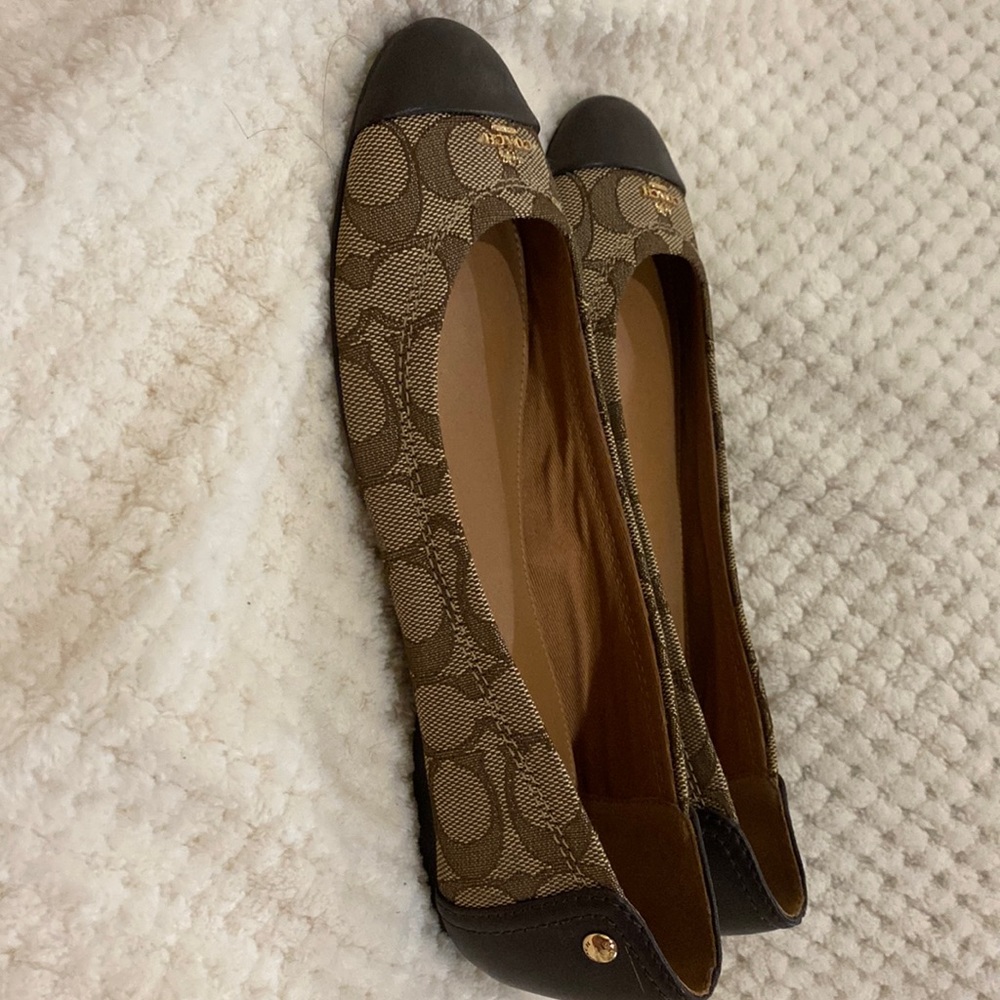 Coach shoes been used / don’t have the box